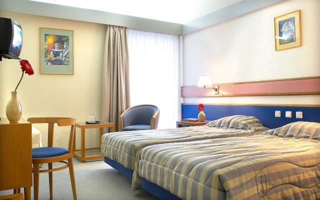 Samaras Hotel