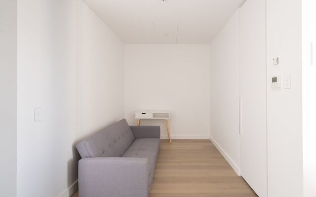 Modern Apartment in Darling Harbour
