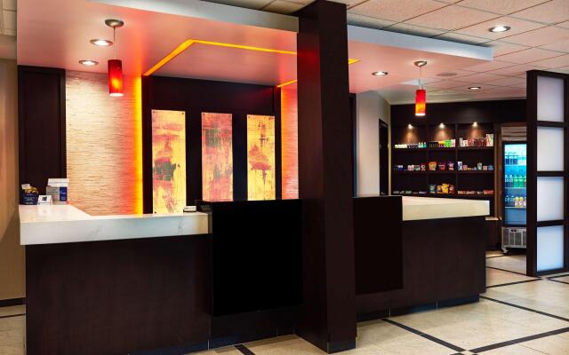 Best Western Premier Denham Inn & Suites