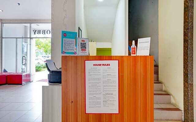 OYO Flagship 90087 Apartment Menara Rungkut 2