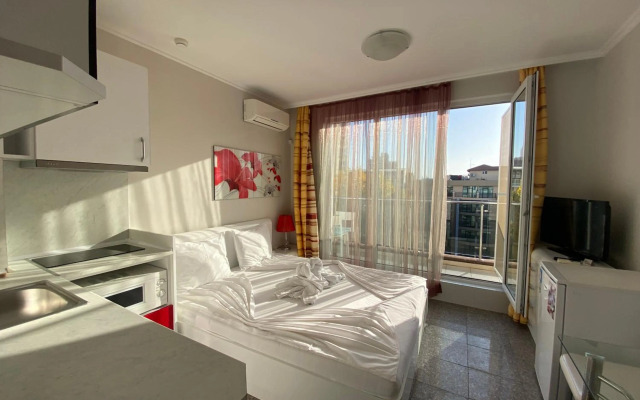 Private Cozy Studio Admiral Plaza C52