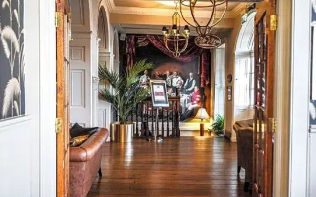 Cbh Hardwick Hall Hotel