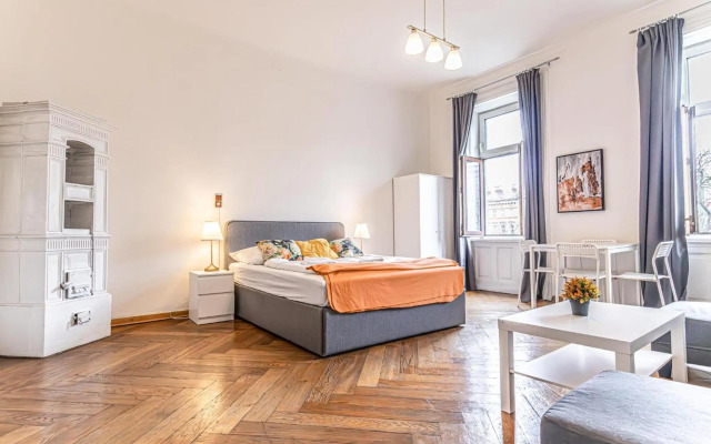 Gorgeous 1BR Apt near AKH Hospital