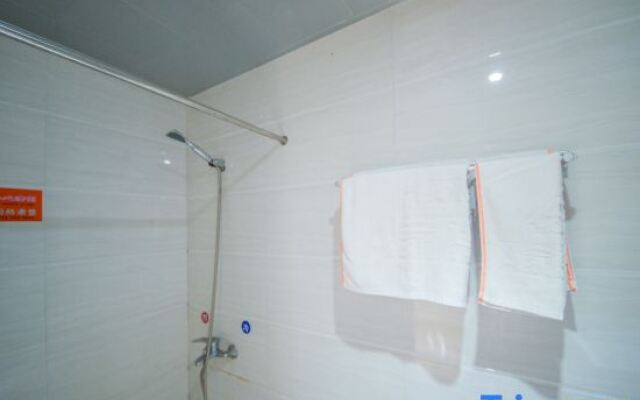 Yiyuan Holiday Hotel