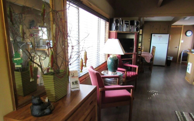 Uncle Billy Bob's Redneck Trailers Vacation Rentals #2