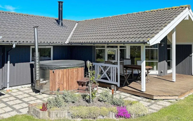 Cozy Holiday Home in Lolland near Beach