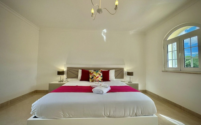 Quarteira Premium Villa by Homing