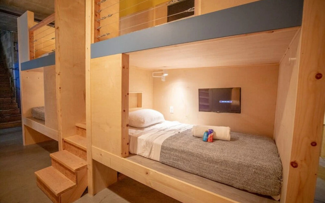 PodShare San Diego - Hostel