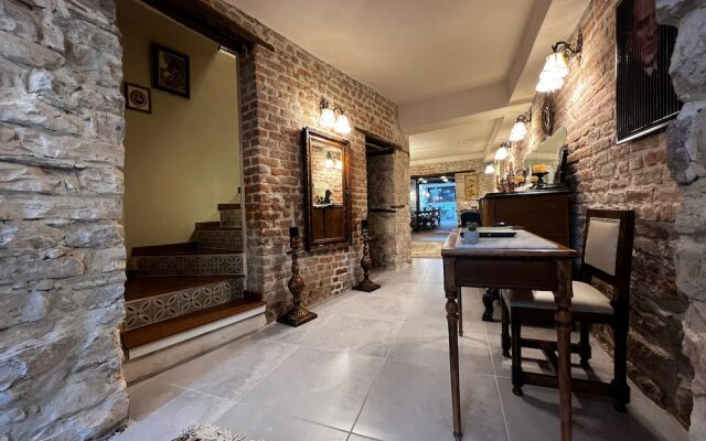 Sakli Tas Konak Otel