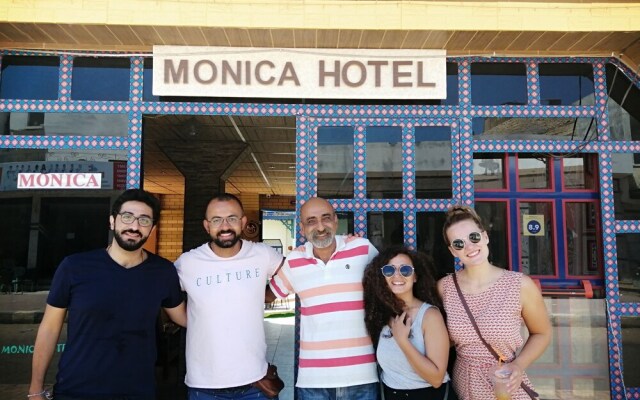 Monica Hotel