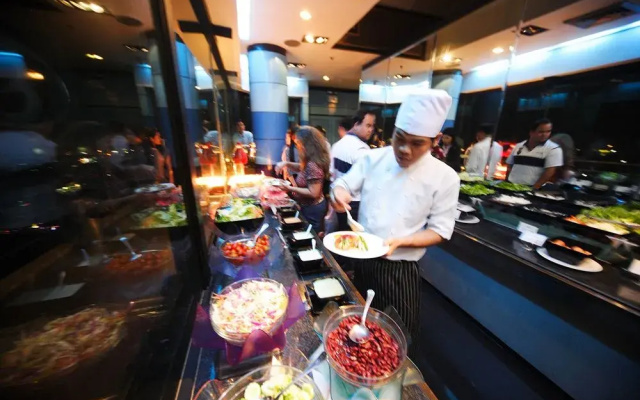 Baiyoke Suite Hostel