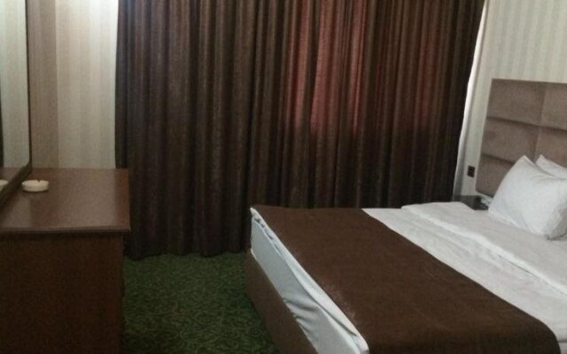 Neapol Hotel