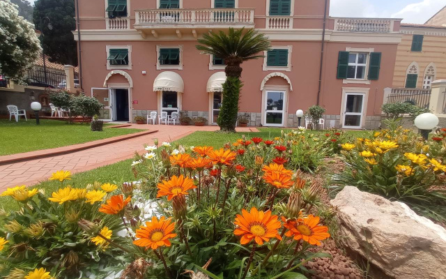 Hotel Madri Pie Noli