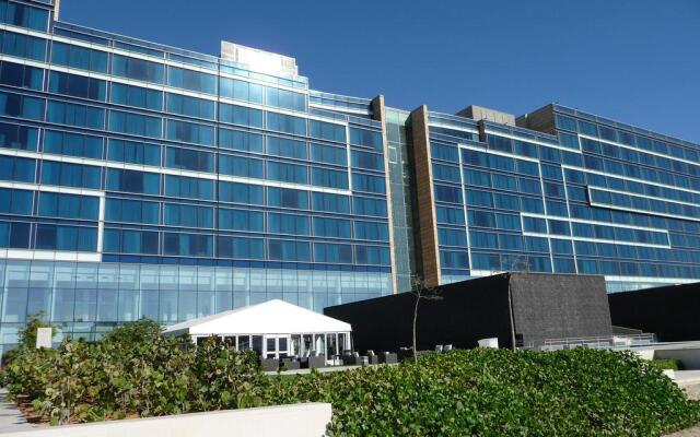 Fairmont Bab Al Bahr Hotel