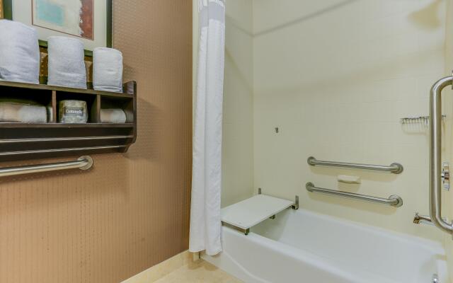 Holiday Inn Express Hotel & Suites Huntsville by IHG