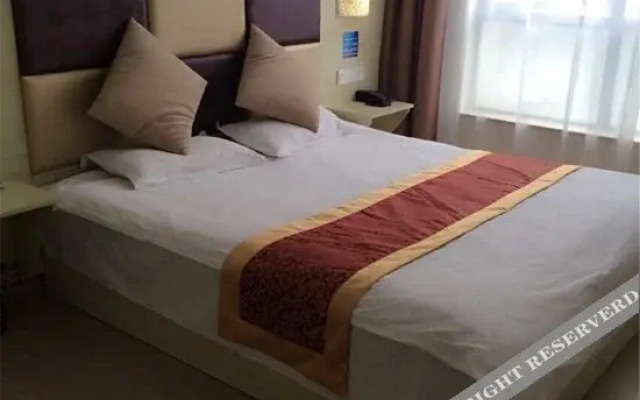 Pod Inn Hotel (Zhenjiang Dagang South Station Beihu Park)
