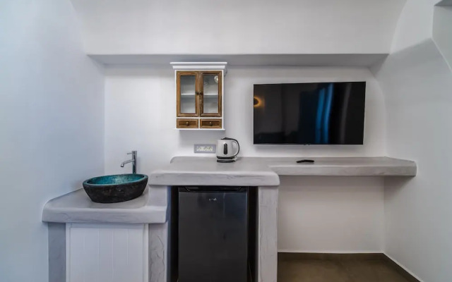 Aegean Blue Luxury Suites