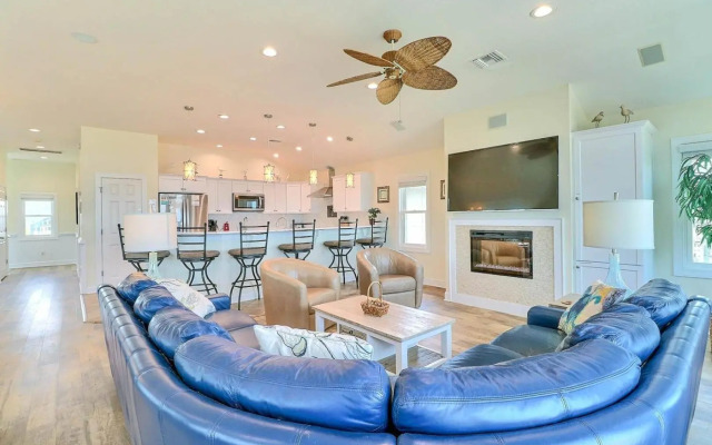 7076 JMJ Seascape Oceanfront