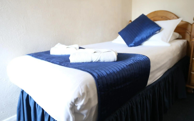 The Corner House Hotel Gatwick