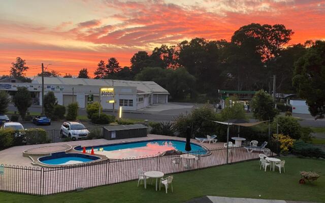 Bucketts Way Motel