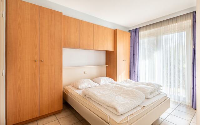 Modern 1st Floor Apartment in Oostduinkerke