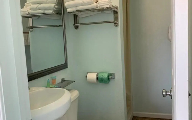 Seahorse Inn and Cottages