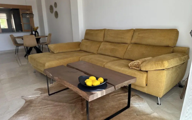 Charming 2 Bed Apartment in Quartiers Marbella