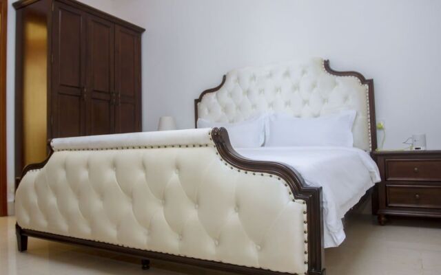 Lark Hotel