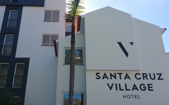 Santa Cruz Village Hotel