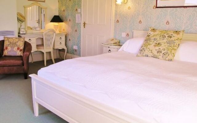 Woodlands Country House