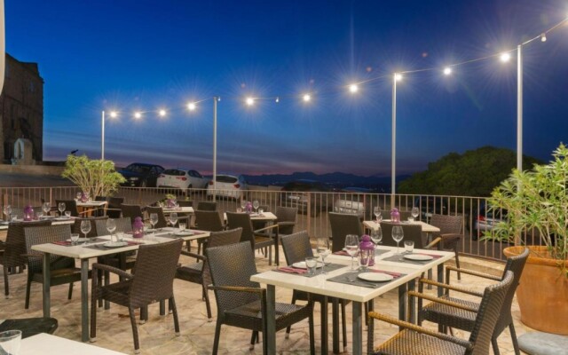 Petit Hotel Hostatgeria Sant Salvador