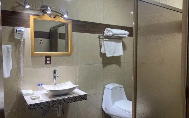 Zapata Hotel y Plaza