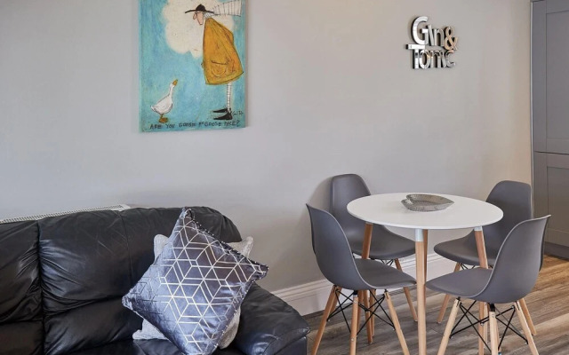 Apartment 4 at Khyber