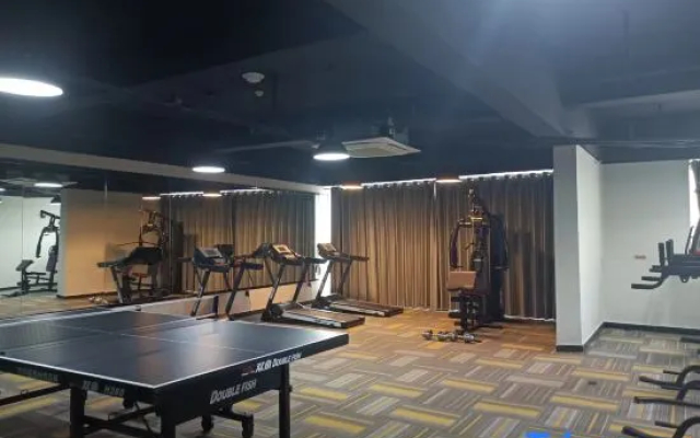 92 Walking In The Clouds Hotel