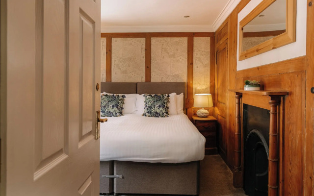 Hewitt's Restaurant & Rooms