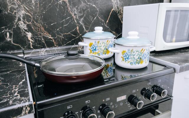 Атлант на улице Димитрова 51А