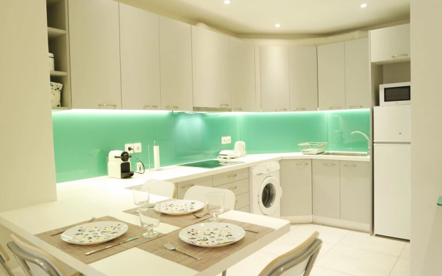 Hilton Hotel Area-Renovated Apt in Central Area