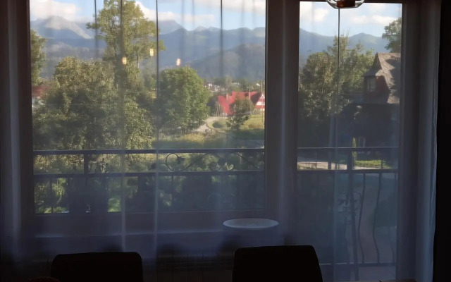 Apartament Góralska Ostoja prywatne wejście widok na Tatry