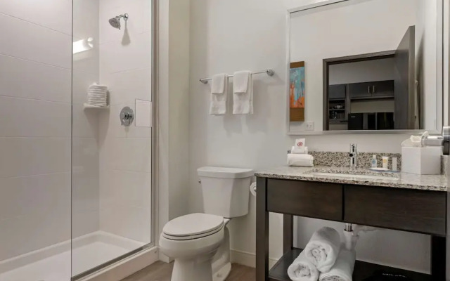 MainStay Suites Cincinnati University - Uptown