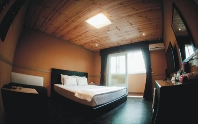 Silla Family Hotel