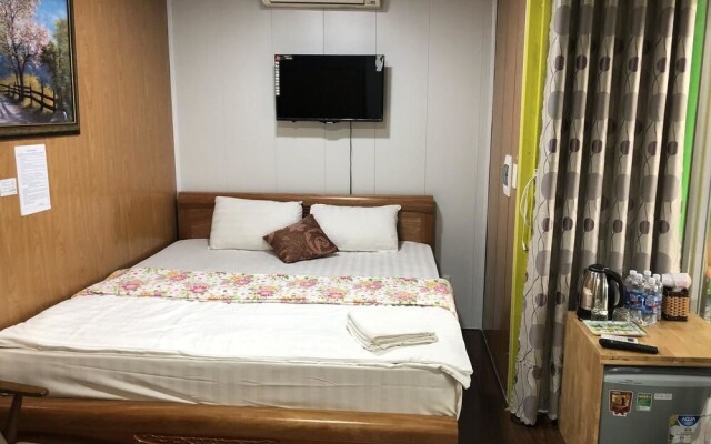 Homestay Container