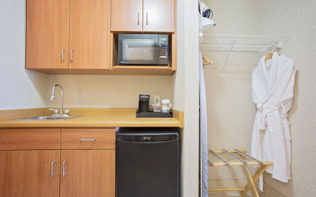 Best Western Inn On The Bay