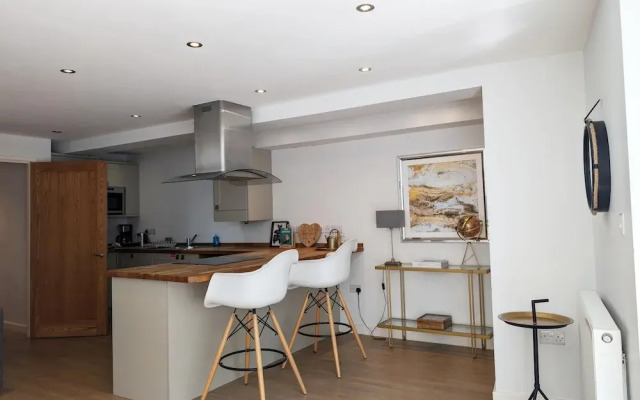 Newquay Escape/10 min to Beach/patio/parking