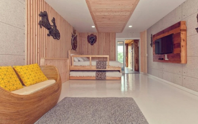 Yeongheungdo Grove Resort