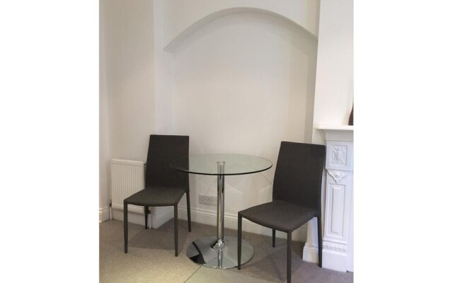 Buckingham Palace View Apartment