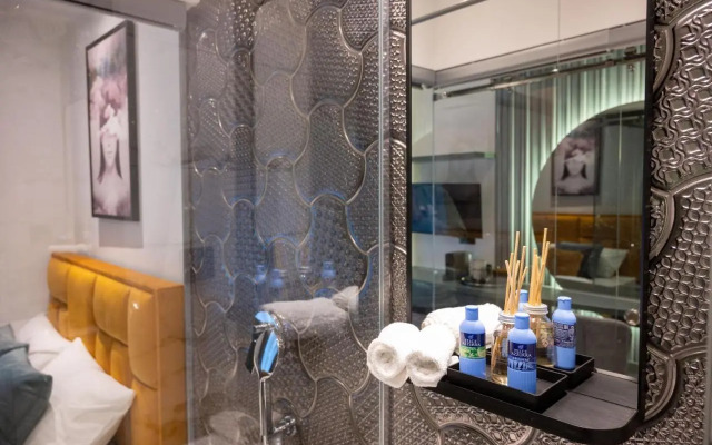 Natali luxury suites- mini rooms