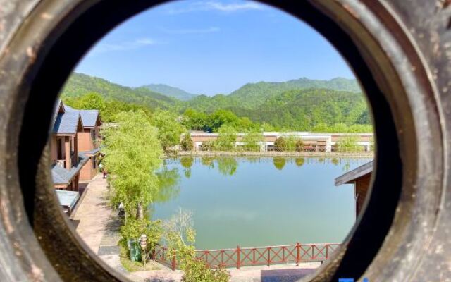 Yueqixi·Small Village Homestay (Tiantangzhai Scenic)