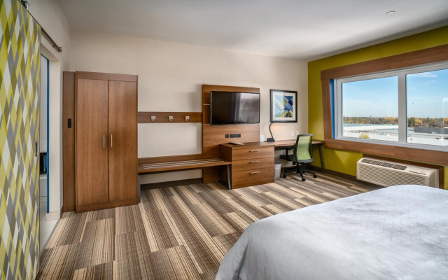Holiday Inn Express & Suites Brandon by IHG