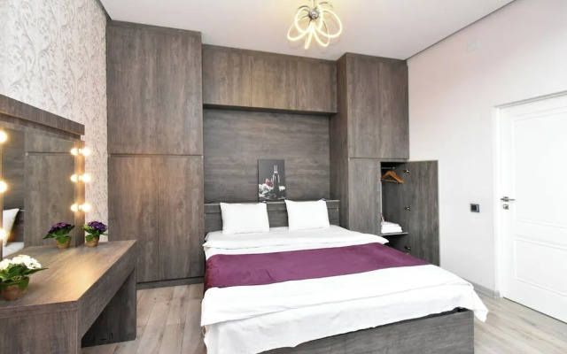 Teryan street apartment on 5 floor