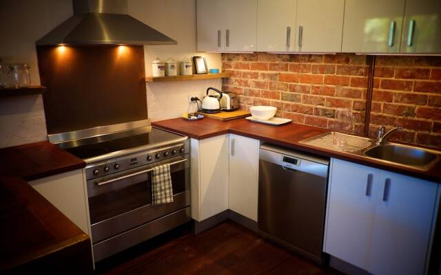 UrbanStyle Claremont Apartment